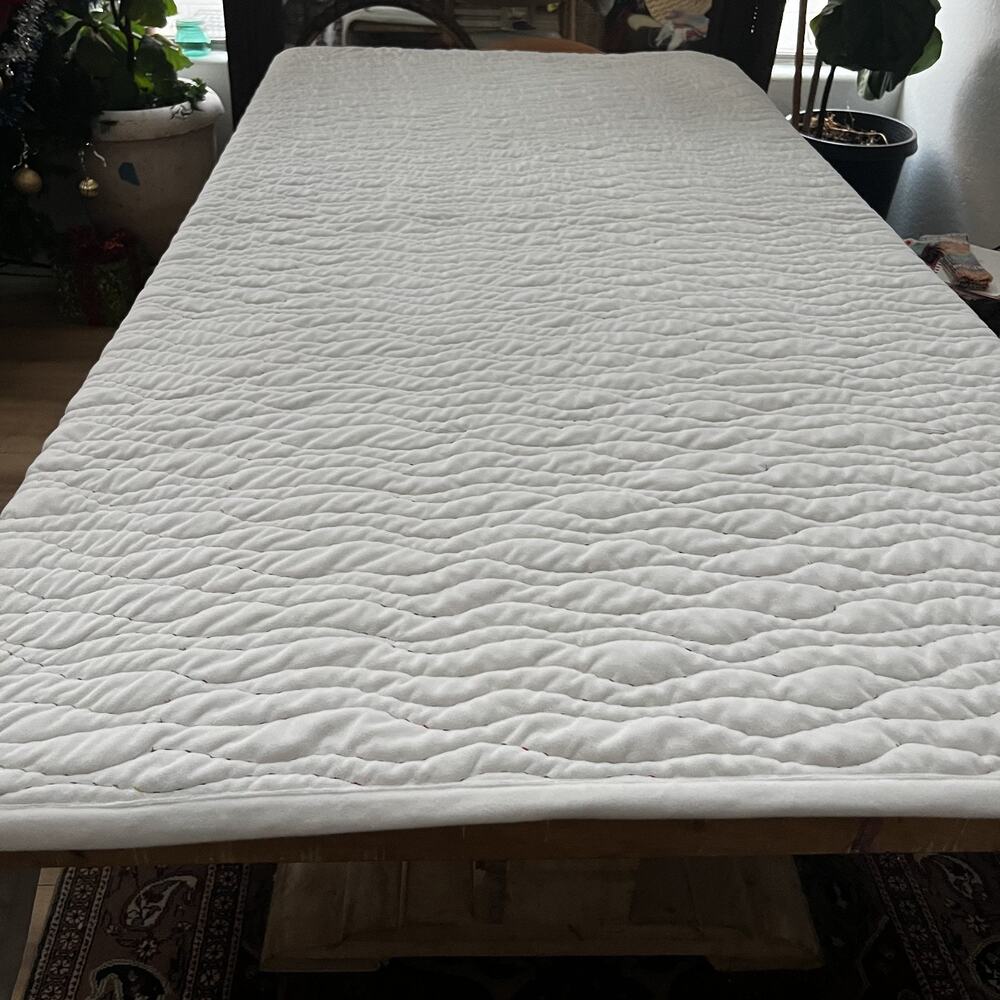 Koolaburra by UGG Squiggle Twin Kids Quilt White Velvet 66 x 86"